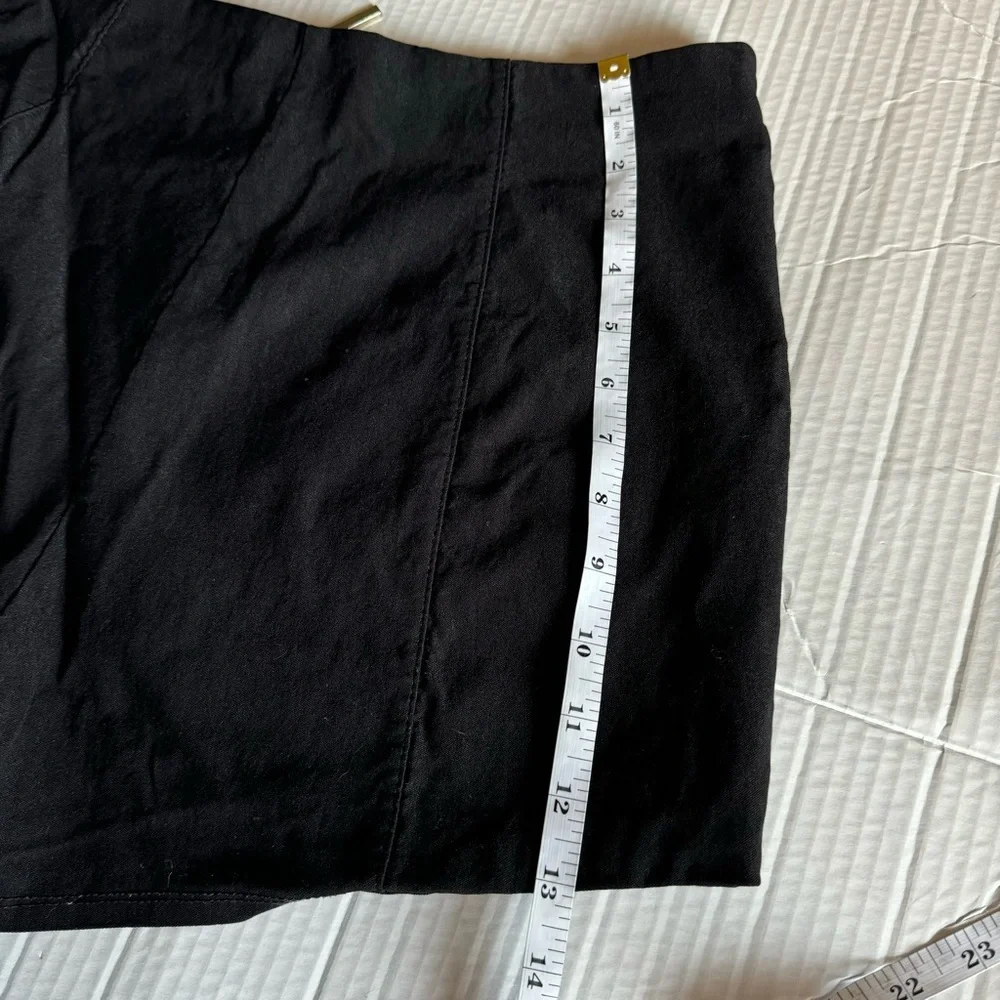 Plus gold zip front short - Picture 5 of 5